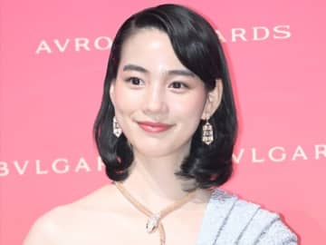 のん、キメ顔ショットの唇に“海苔”　ギャップにファンは「可愛いから大丈夫」「むしろそれがいい」