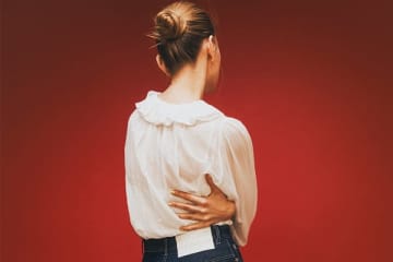 【明日なに着る？】ただのIラインではない「ぴったり感なく細長に見える」流線形スカート