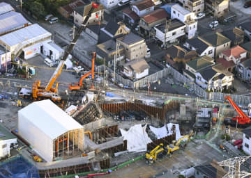 埼玉陥没、下水道管に人らしき姿　2日にも救出本格化