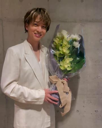 「え、最後の微笑みなに」timelesz寺西拓人、無防備パジャマ姿のオフショにファン悶絶「無防備すぎ」