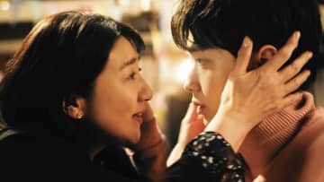 『ディアマイベイビー』第5話　“恵子”松下由樹、キスシーンを控えた“拓人”野村康太にある提案をする