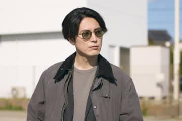 『イグナイト』第3話　“宇崎”間宮祥太朗、ケガをした外国人技能実習生の職場を訪れる