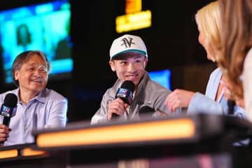井上尚弥、米国流珍質問にタジタジ「む、難しいな…」　イベントで米司会者も「Oh！」笑顔の回答