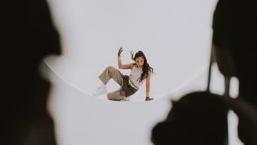 Blackmagic Design導入事例：化粧品会社CARELINEのCM「NEW WAVE」の場合