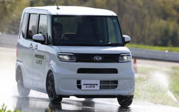 【タイヤレビュー】トーヨータイヤ「プロクセスLuKII」 軽ハイトワゴンの快適性とウェット路面での安心感が向上