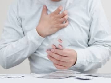 息苦しさも老化が大きな原因の１つ？酸素不足だけじゃない！息苦しさの原因と見逃せない兆候【図解 老化の話】