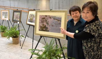 押し花で風景画　四季折々の草花素材　100点展示　茨城・水戸