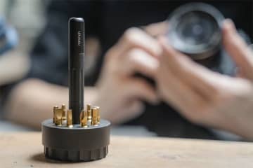スピナーでスルスルねじ回し？ 輪っかで回すドライバー「Spinner Drive Pro」
