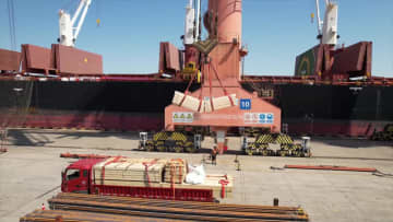 中国天津港、南米・イタイプ水力発電所用設備を効率的に通関