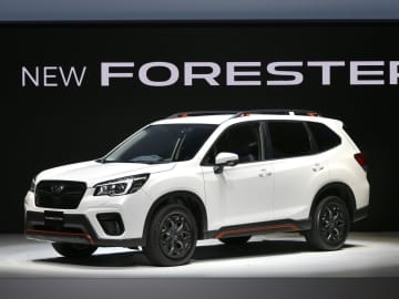 5代目はついに電動化！「e-BOXER」がすべてを変えた【スバル フォレスター 進化の系譜⑤】