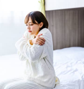 最近なんだか疲れがとれない…もしかして「寒暖差疲れ」かも？そのワケと簡単ケア方法