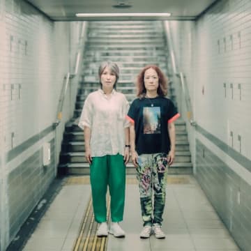 シュガー吉永と大野由美子によるエレクトロニクス・ポップ・デュオ“2BD”がデビューEPを発表
