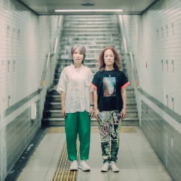 Buffalo Daughterのシュガー吉永と大野由美子によるエレクトロニクス・ポップ・デュオ"2BD"がデビューEPをリリース。東京と京都でBuffalo Daughterと2BDの2マン・リリースツアーも開催