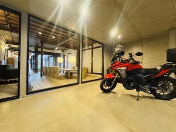 バイクと泊まれる一棟貸しの宿「152INN／イチゴーニイン」が浜松市にオープン！