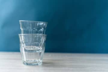 洗ったグラスに『水垢』が残る５つの原因…自然乾燥や水質の盲点をチェック