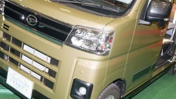 まさかの「軽自動車」に驚き。車内に二段ベッド…もはや住めるね。価格的にも超グッド！
