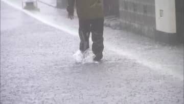【急変】関東各地で“警報級の大雨”…小田原では道路が冠水しJR東海道線は一部運転見合わせに　横浜・川崎に大雨洪水警報　今夜にかけ警戒