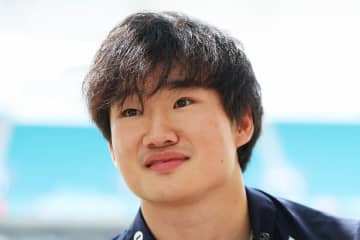 角田裕毅が“アメリカ史上最も偉大なアスリート”と対面し話題に 「会話してる！！！すっげー！」「２人のGOAT」「改めて見るとデケェな」
