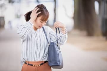“ハワイ”に財布を忘れたまま帰国…、新居に引っ越した初日に…記憶に残る「忘れ物事件簿」