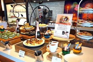 大阪のホテルが１周年、人気のチーズケーキが期間限定で半額に