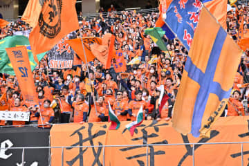 「昇太さんっっ!!」J1清水の国立決戦に向けてユニフォーム姿の笑点司会「Sゅん風亭Sょう太師匠」が登場！「師匠に会いたい！」「笑点もCEOもSだね」などの声