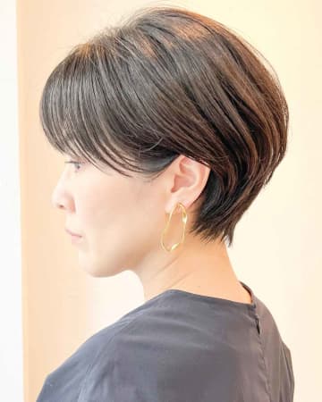 頭の形、ごまかせます！【40代・50代】どこから見ても◎「立体感ショート」