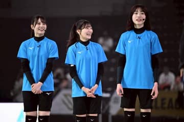 「最高の思い出になりました！」日向坂46がSVリーグ会場に降臨。部長のスキルに元日本代表が驚愕「すごい！」「センスありすぎ」【バレー】