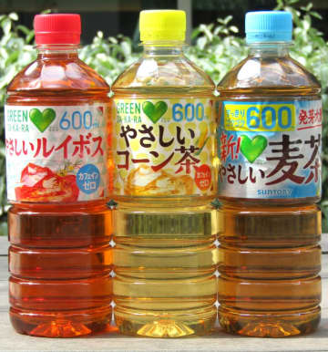 サントリー「GREEN DA・KA・RA」でノンカフェイン茶飲料市場に照準　麦茶・ルイボスティー・コーン茶で開拓　環境配慮も強化