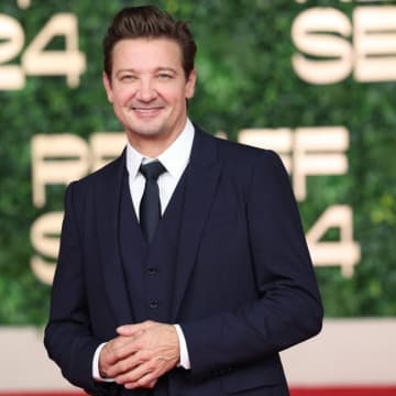ジェレミー・レナー、事故で『ホークアイ』給料が半減