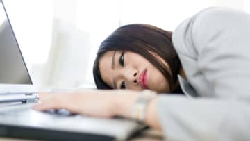 ああ、入る会社を間違えた…新卒入社後すぐに“辞めたい”と思ったら？次のキャリアを左右する「会社への恩返し」の意識【転職のプロが助言】