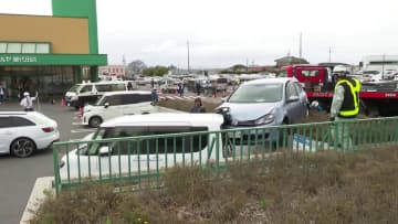【何が】スーパーの駐車場で“車暴走”…買い物客をはね複数台の車に衝突しはねられた高齢女性が意識不明に　過失運転致傷容疑で76歳の女逮捕　長野・御代田町
