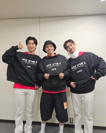 東方神起、日本の人気俳優との“仲良し3SHOT”に反響「素敵な友情」「3人組さいこう～」【PHOTO】