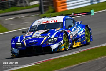 好調ヨコハマを履く19号車WedsSportが公式練習トップタイム。快晴のなかスーパーGT第2戦の走行が始まる