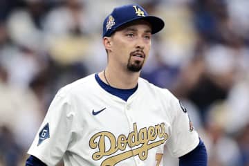 先発駒不足のドジャースに朗報？ 左腕スネルが投球練習を再開か「来週から行なう予定」右腕コーペックも実戦形式でピッチング再開...「投手負傷トンネルの先に薄明かり」