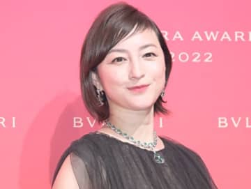 広末涼子が芸能活動休止　「双極性感情障害」「甲状腺機能亢進症」を公表「心身の回復に専念」