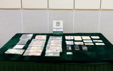 バンコクからマカオへ向かう航空機内で現金やクレカ盗む…中国人の男2人逮捕