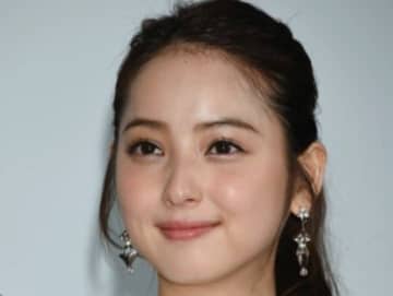 「このコーモンが…」佐々木希、水戸黄門ネタでオチャメな間違い！「すごい別世界」ネモフィラ絶景に感動も