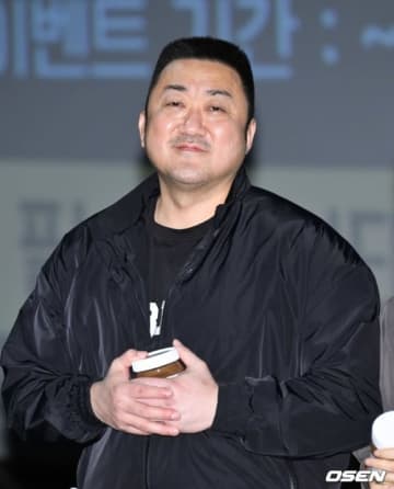 【PHOTO】マ・ドンソク＆少女時代 ソヒョンら、映画「聖なる夜」舞台挨拶に出席