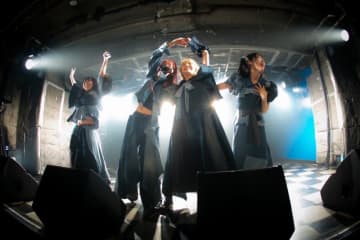 青春パンクアイドル『BLUEGOATS』新宿LOFTワンマンで青春大爆発！