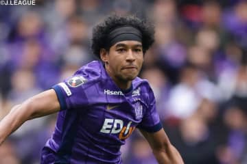 広島が4連敗脱出！　加藤陸次樹の今季初得点＆ジャーメイン良が決勝PK弾…福岡に競り勝つ