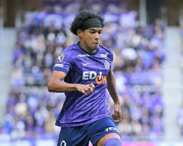 スキッベ復帰の広島、連敗ストップで５試合ぶり勝利！ 加藤陸次樹の今季初弾＆後半ATにジャーメイン良のPK弾、福岡を２－１撃破
