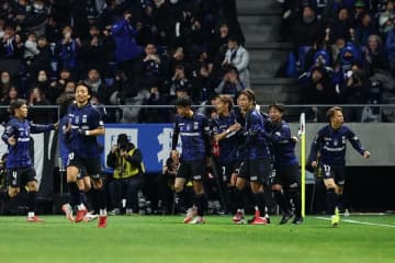 「何が起きてるんだ」「ガンバが止まらねぇ」前半だけで４－０！ G大阪の圧巻ゴールラッシュに脚光「祭りや～」「もっといったれ！」