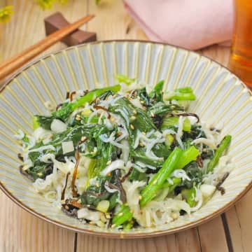 「ほうれん草は結局コレが一番ウマい」「安いうちにいっぱい食べよ」ゆでないから簡単！ほうれん草の常備菜レシピ4選