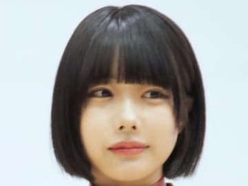 あの、黒のハイソックスにミニスカセーラー服姿披露でファン歓喜「似合っとる」「尊い」「JKにしか見えん」