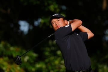 「松山先輩が海の向こうで待ってる」岡田晃平は劇的チップイン締めで初の最終日最終組