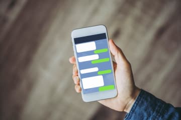 LINEの『既読スルー』は嫌われたサイン？相手が返事をためらう理由と対応ポイント