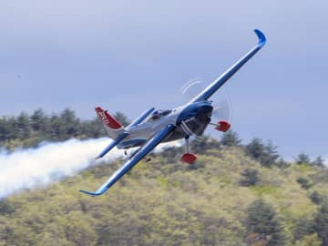 「エアレース X」2025年シーズンが開幕。室屋選手のホームグラウンドではパブリックビューイングで大興奮！