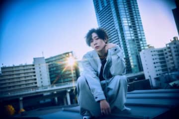 須田景凪、バルーン名義の企画アルバム『Fall Apart』映像盤よりスタジオライブ映像ダイジェストを公開