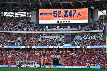 Jリーグ史上最多！　1日の合計入場者数が42万人超え…昨年の最多記録を約4万人上回り新記録更新