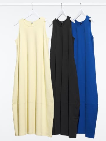 「着る服がない！」→【ユニクロ】へ！ 40・50代が頼れる♡「大人気ワンピ」